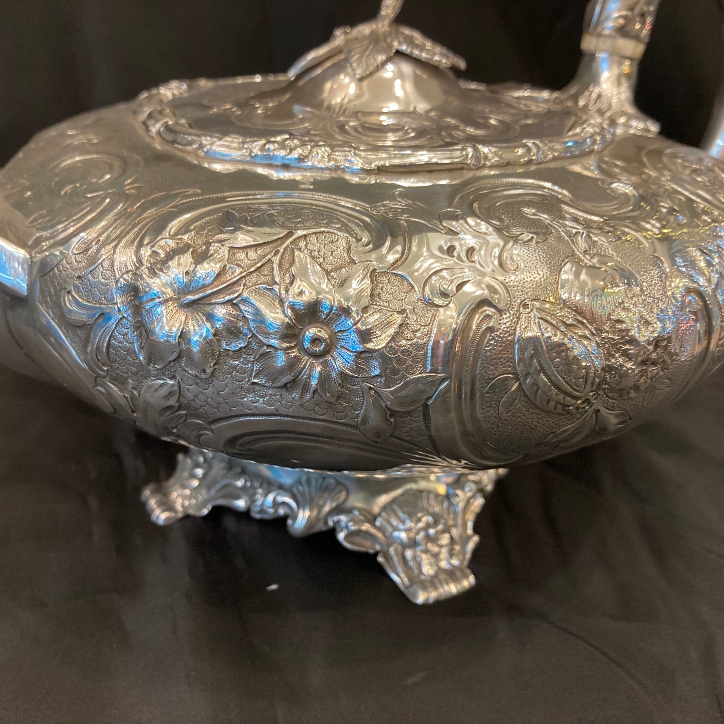 Antique Georgian Irish sterling silver tea pot _ Dublin 1831