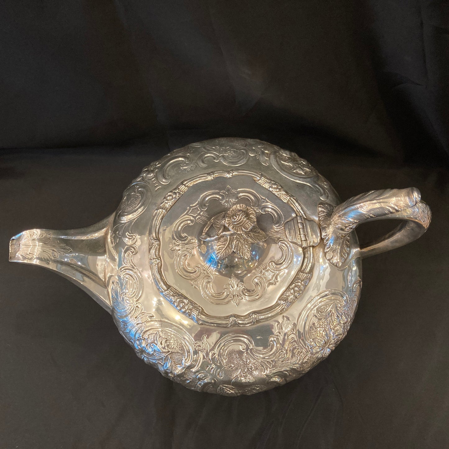 Antique Georgian Irish sterling silver tea pot _ Dublin 1831