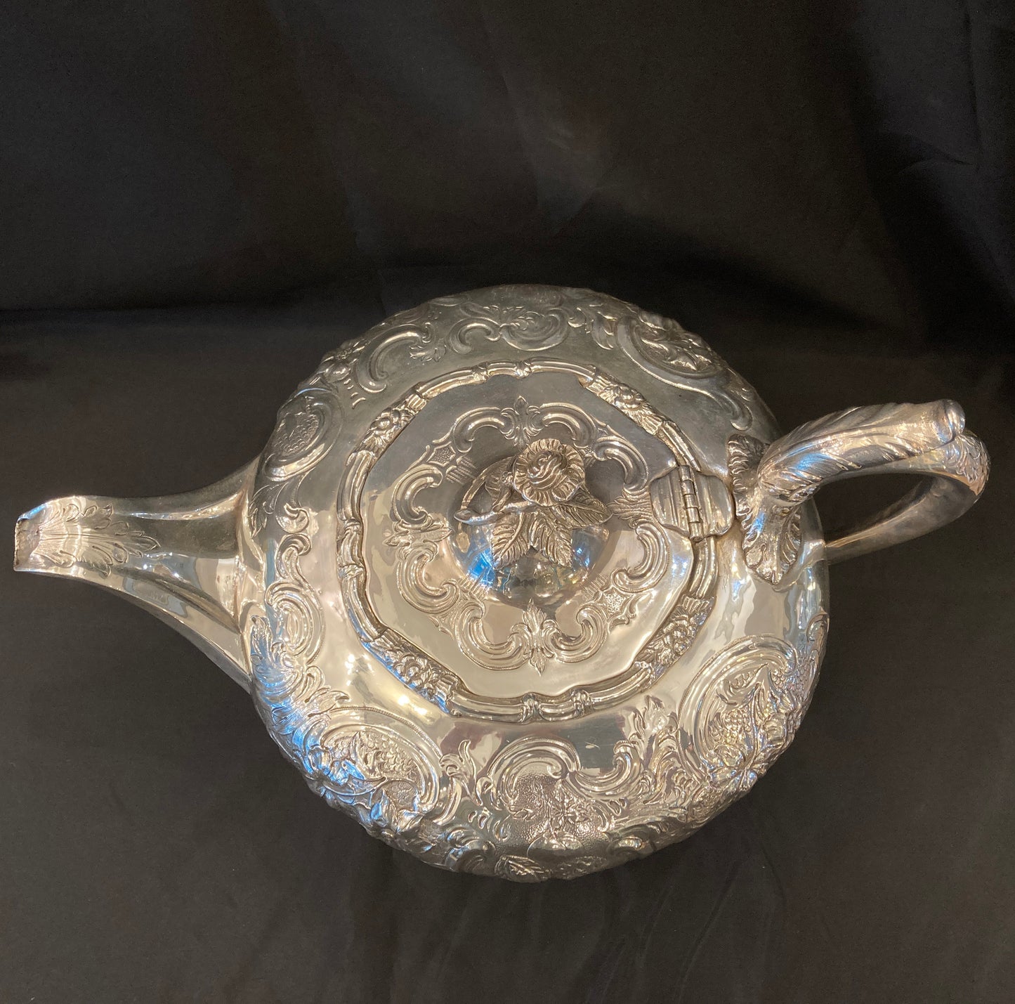 Antique Georgian Irish sterling silver tea pot _ Dublin 1831