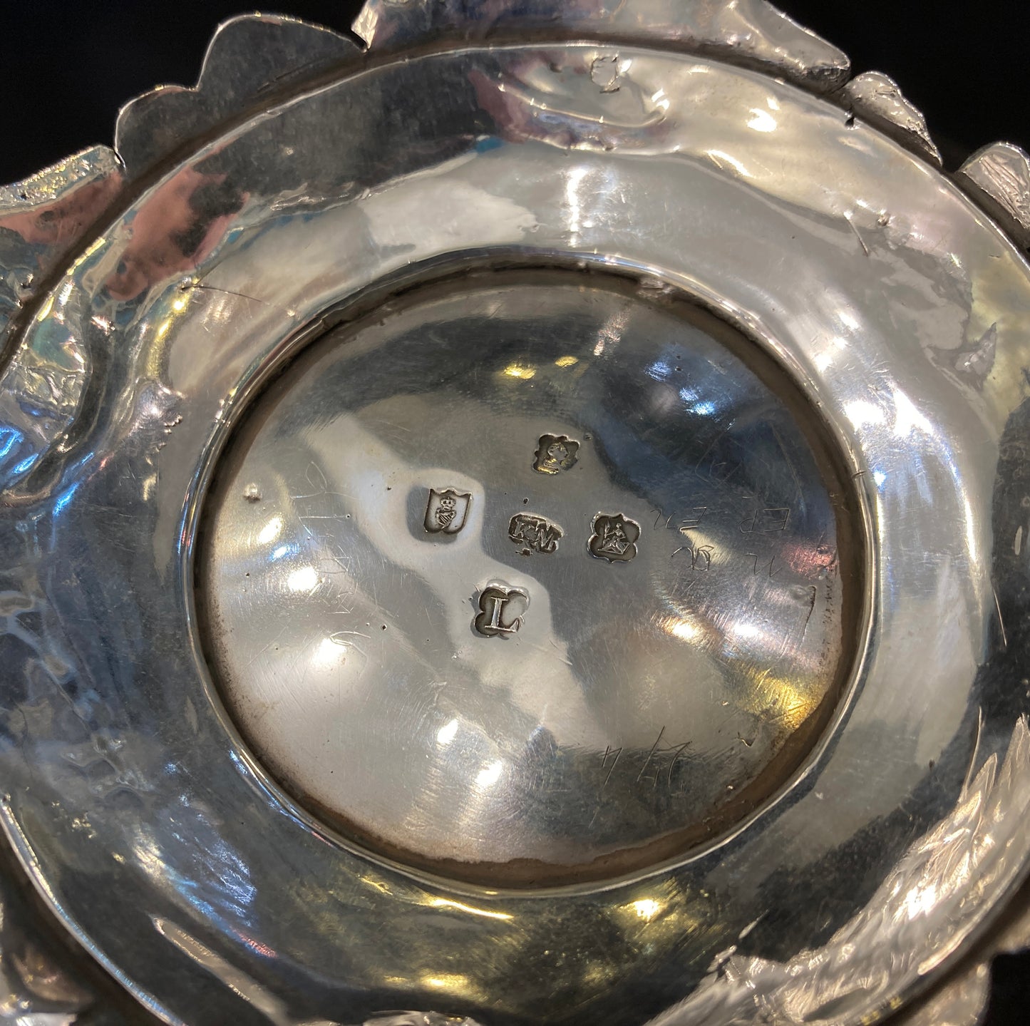 Antique Georgian Irish sterling silver tea pot _ Dublin 1831