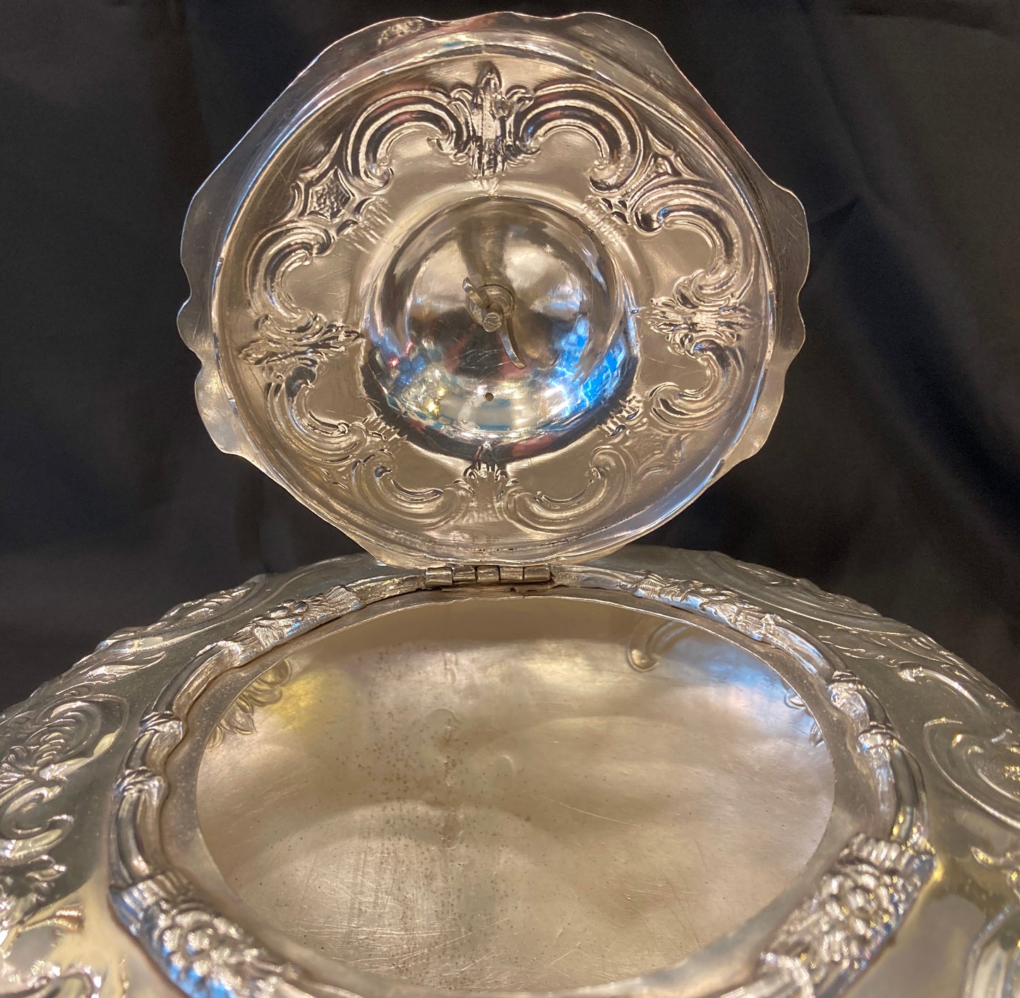 Antique Georgian Irish sterling silver tea pot _ Dublin 1831