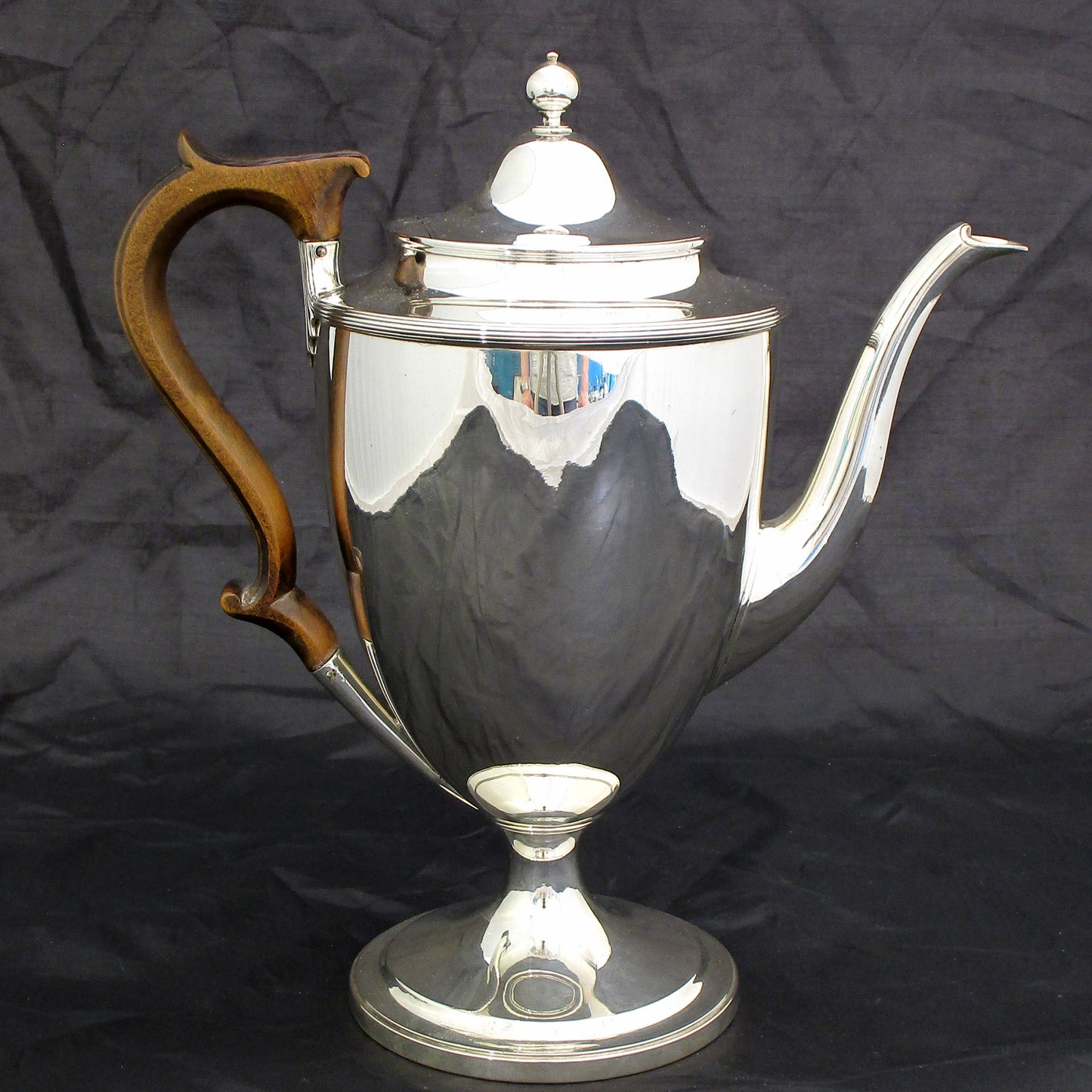 A Georgian sterling silver coffee pot