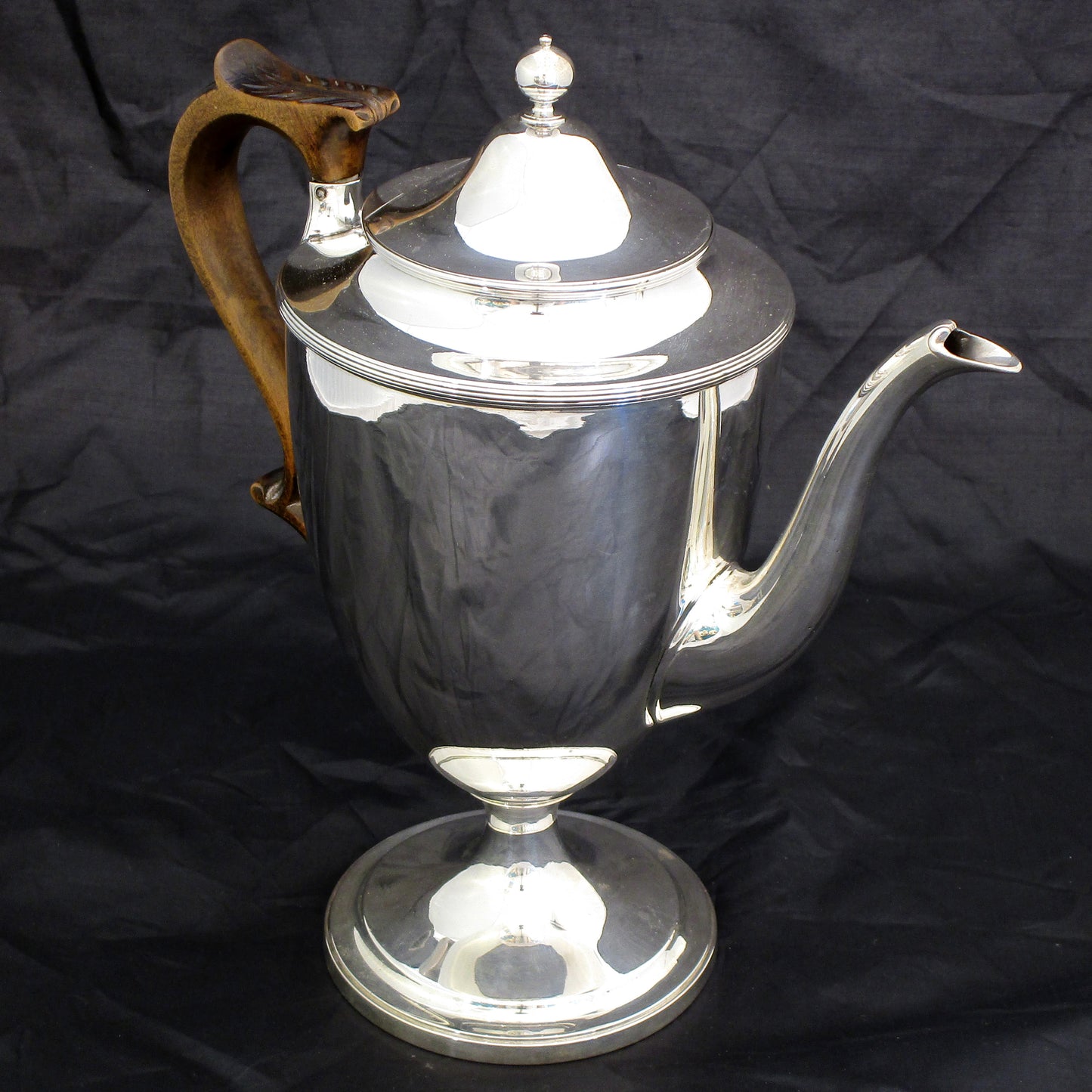 A Georgian sterling silver coffee pot