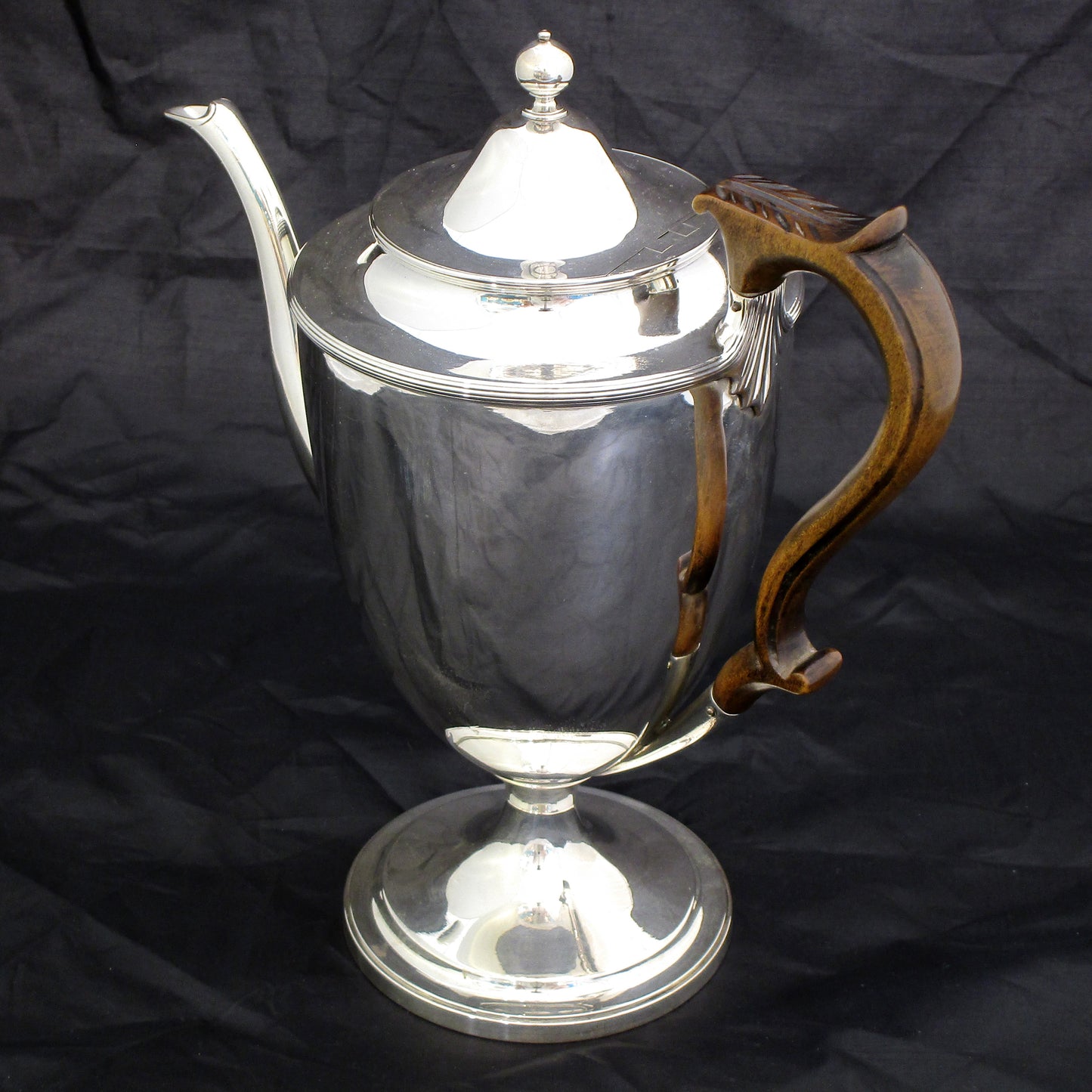 A Georgian sterling silver coffee pot