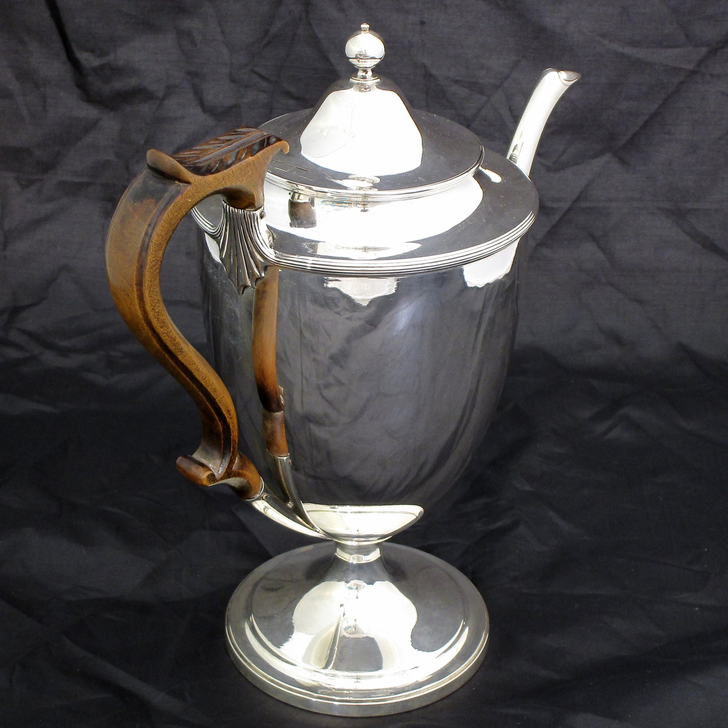 A Georgian sterling silver coffee pot