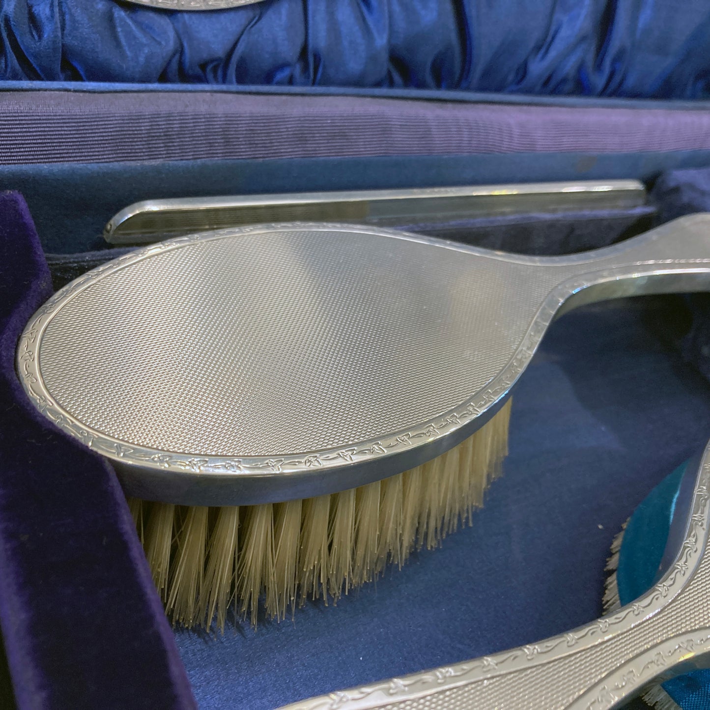 Boxed sterling silver Coronation 6pc Dressing table set
