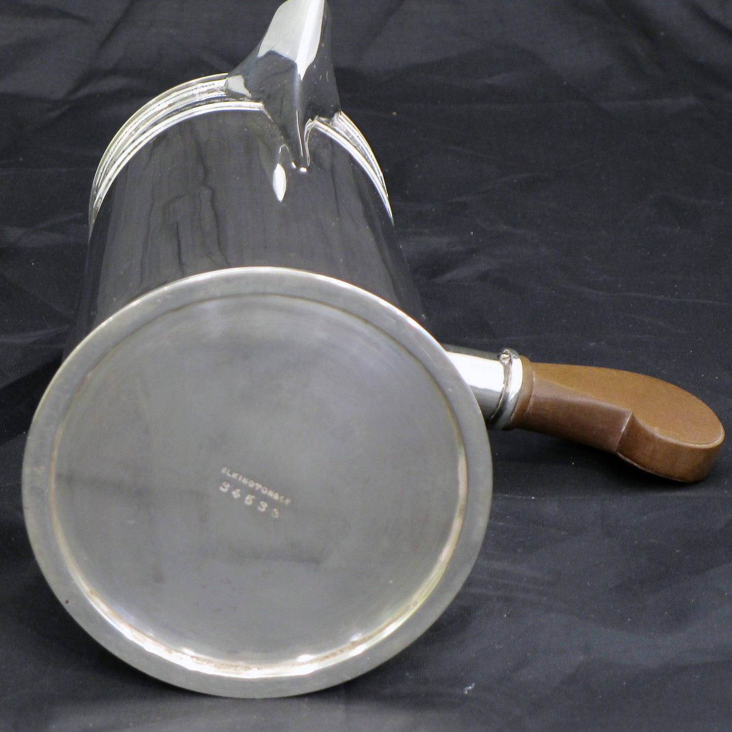 Elegant side handled coffee/chocolate pot