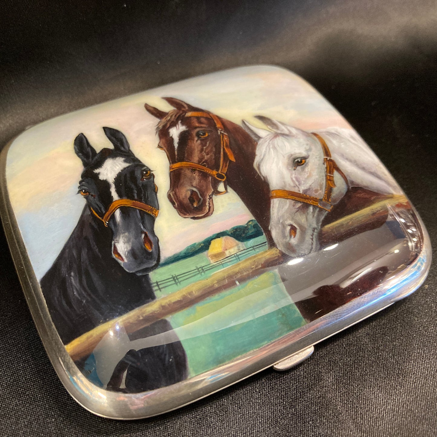 Stunning sterling silver and enamel cigarette case with thoroughbred horses