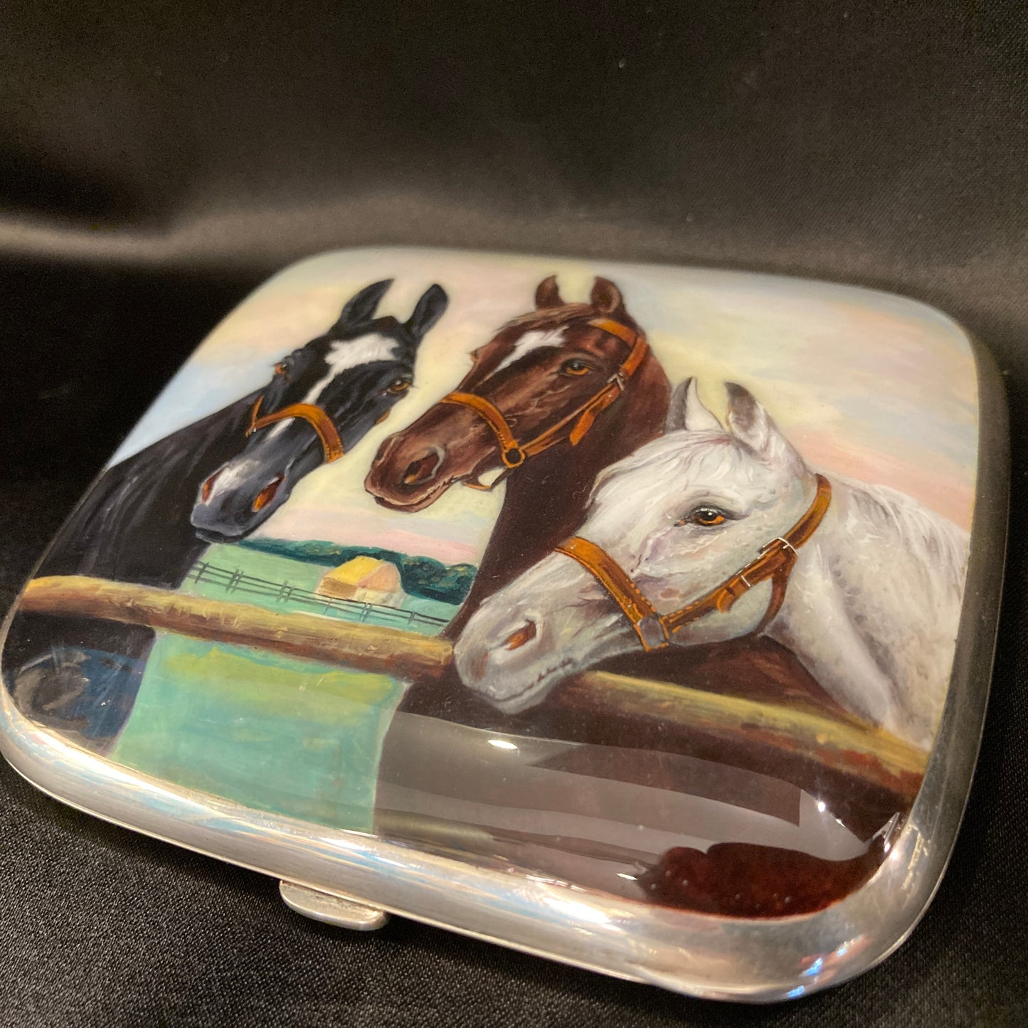 Stunning sterling silver and enamel cigarette case with thoroughbred horses