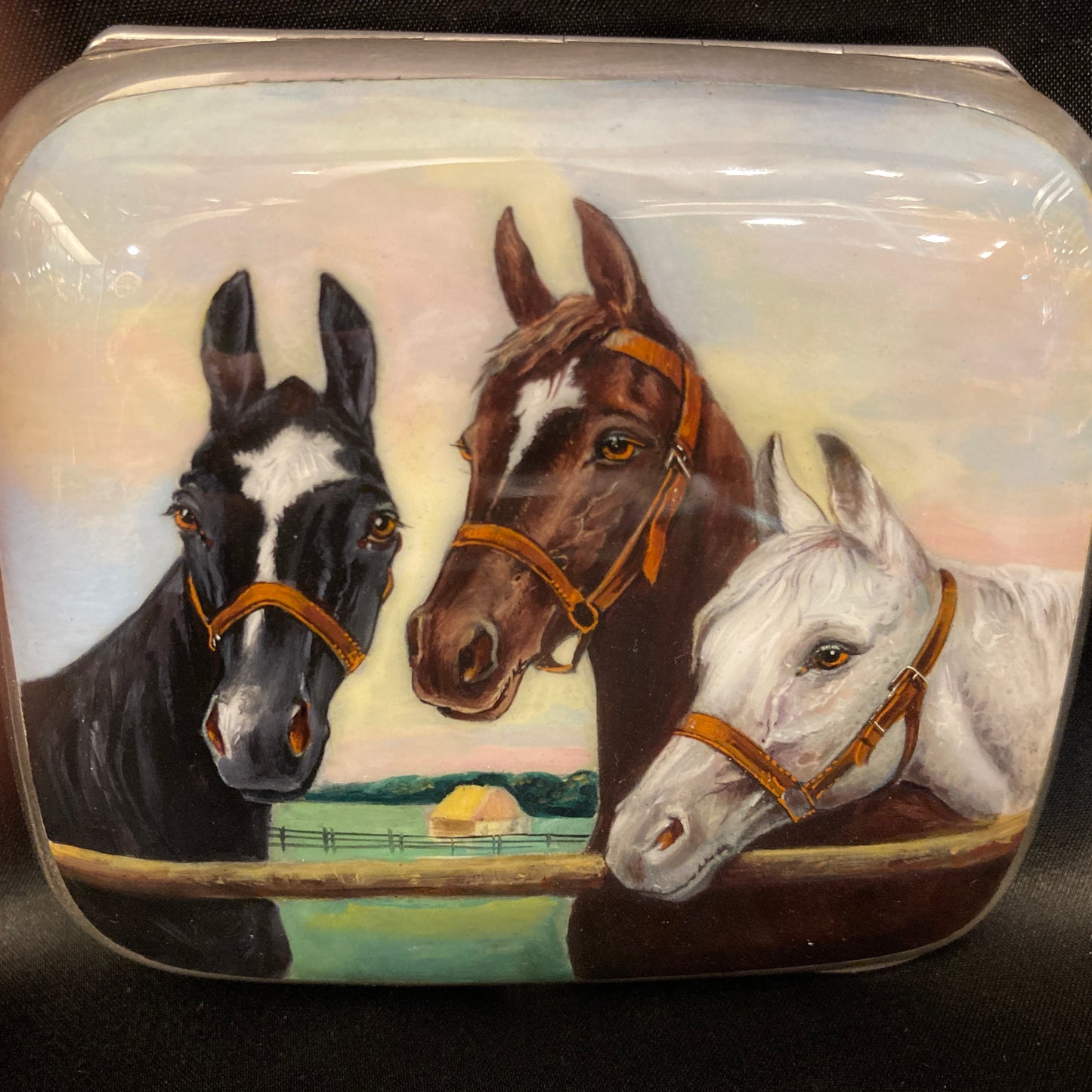 Stunning sterling silver and enamel cigarette case with thoroughbred horses