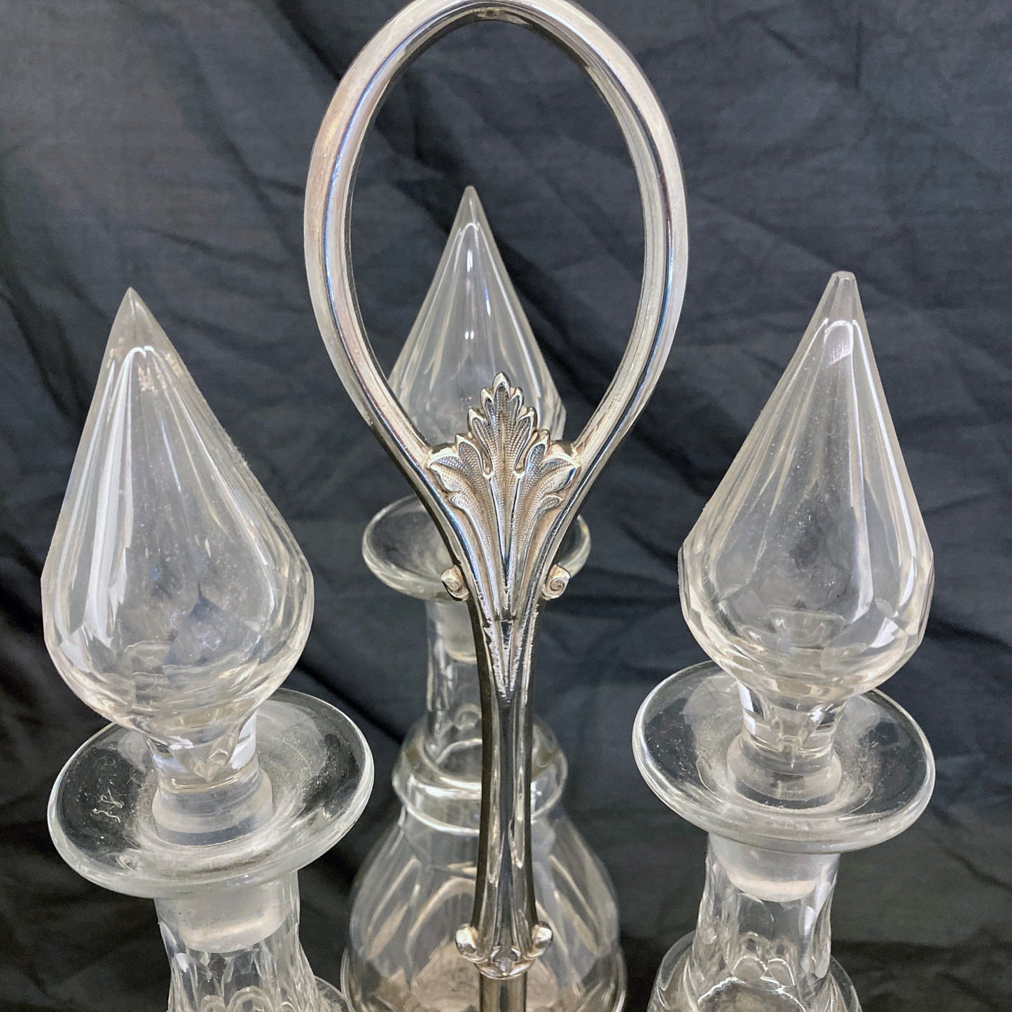 silverplated 3-Bottle Liqueur Decanter Stand Sheffield 1890