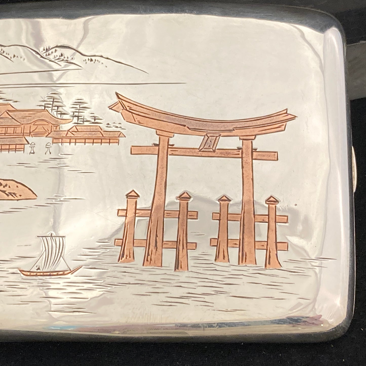 Antique Japanese inlaid cigarette case