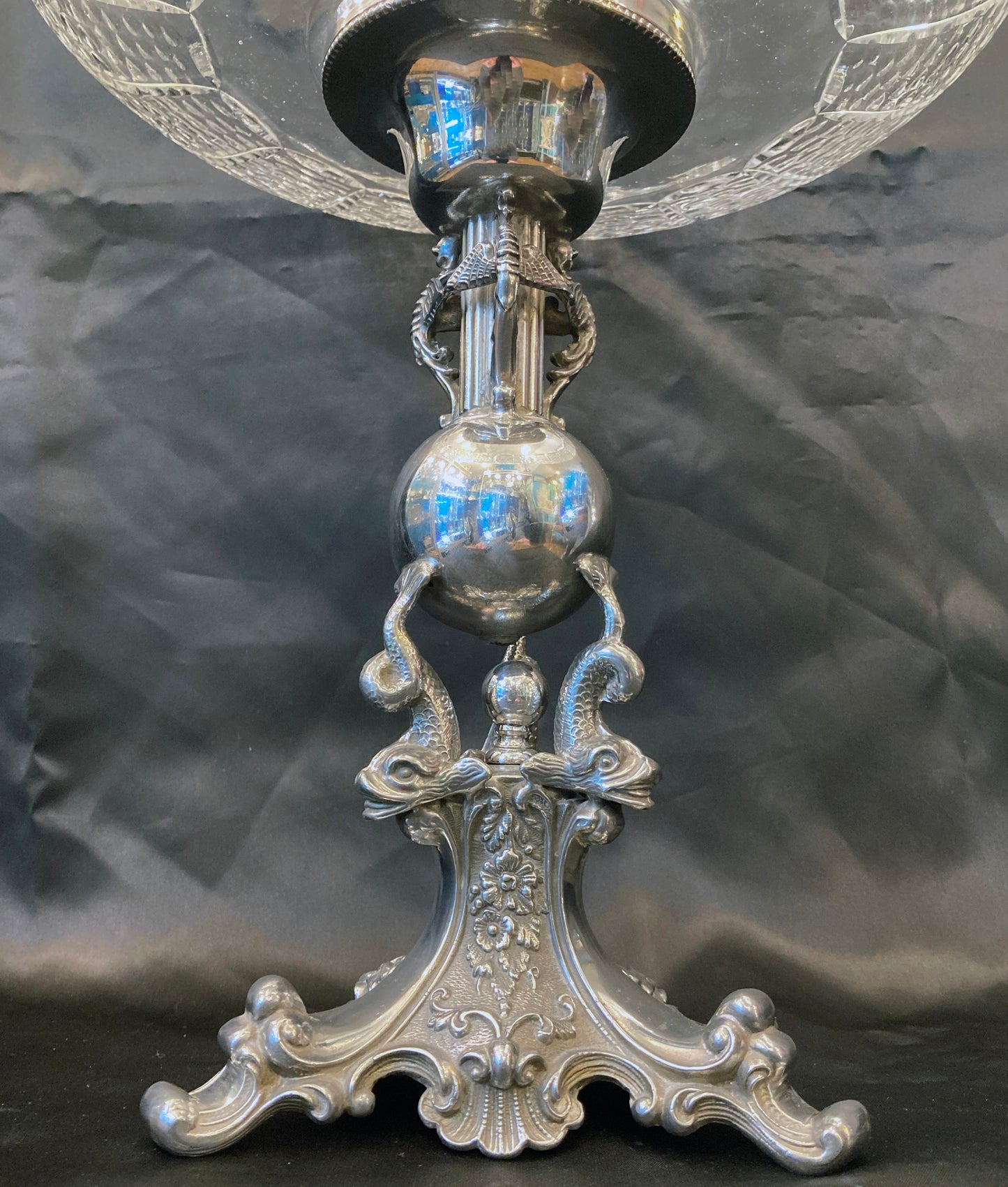 Antique silver plated centre piece with cut glass bowl