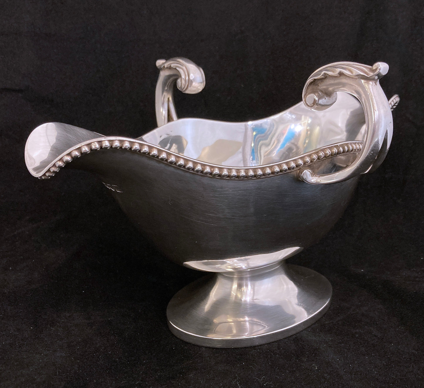 Large Garrard & Co double sauce boat