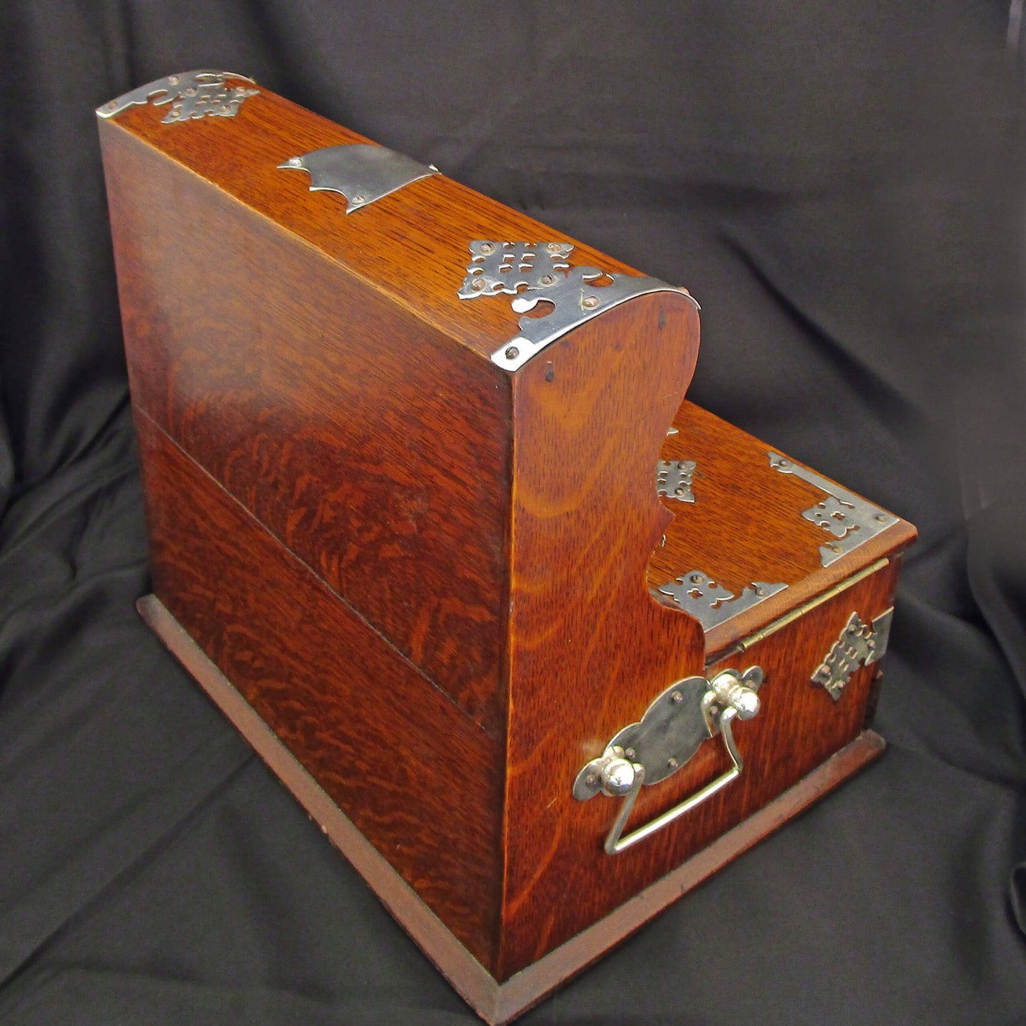 A solid oak tantalus