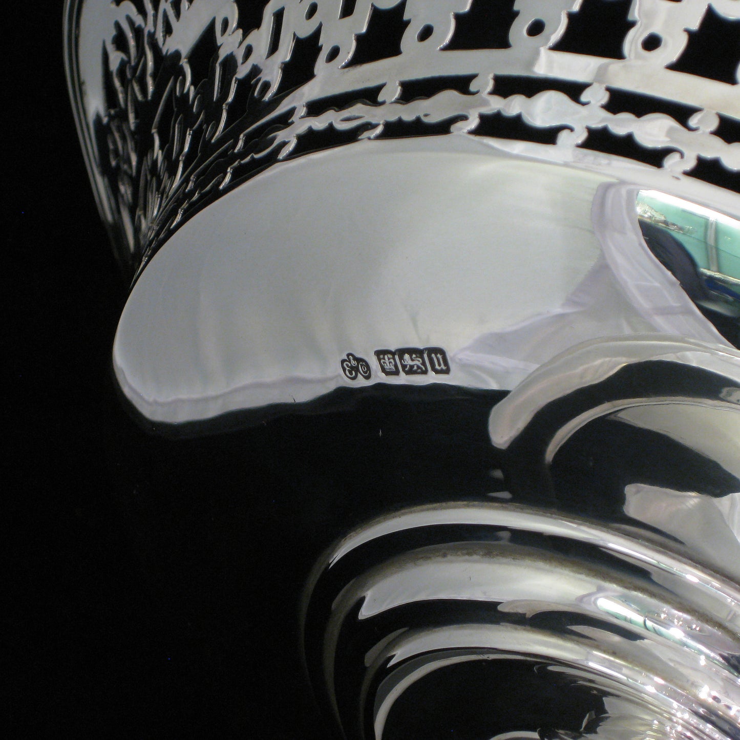 A Large silver tazza by Elkington