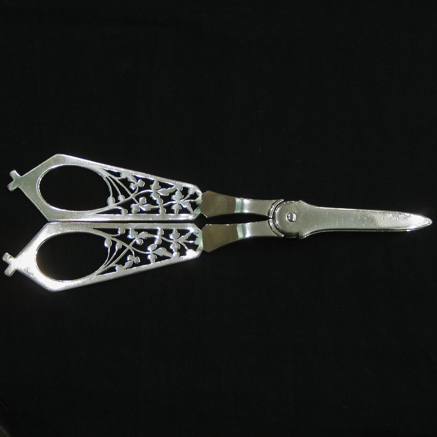 Silver grape scissors by William Hutton & sons