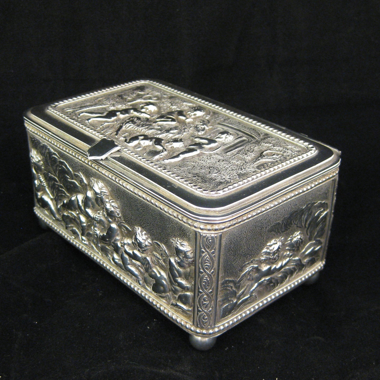 An relief electrotype jewelry box.