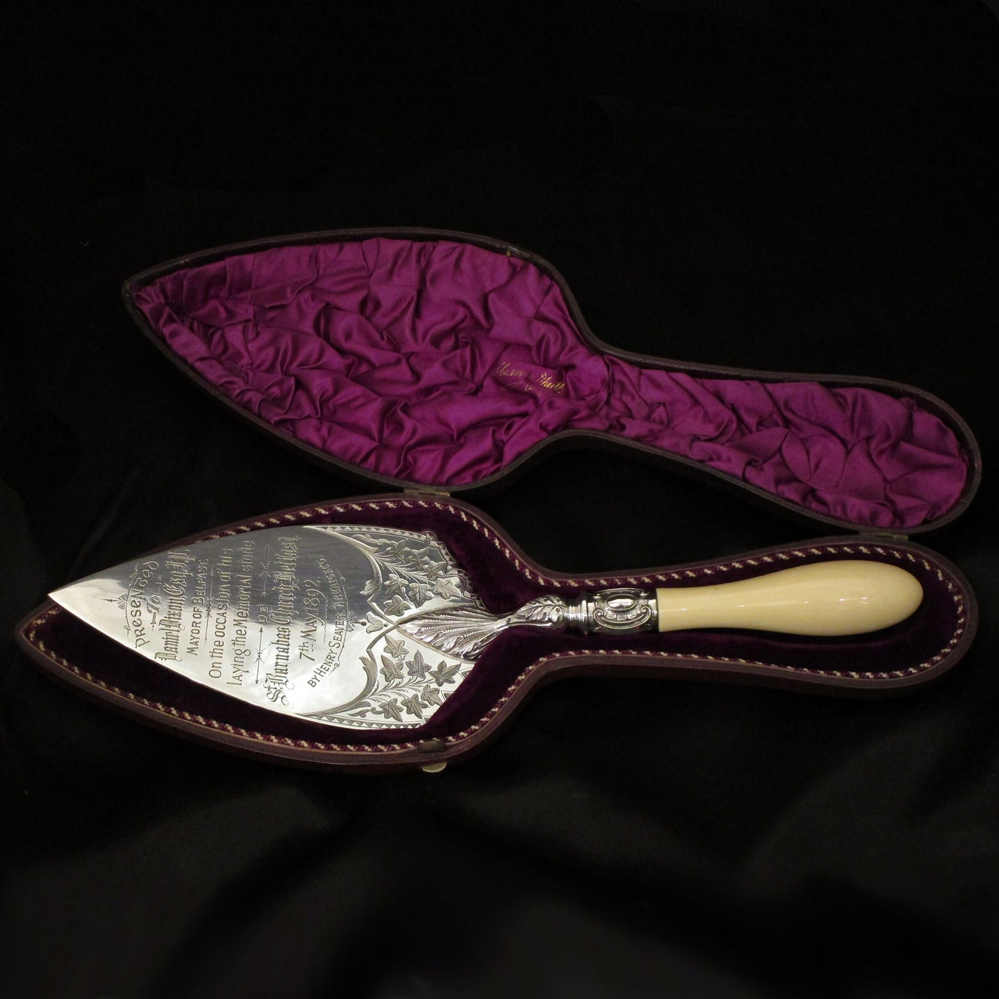 Boxed top quality silver ceremonial trowel