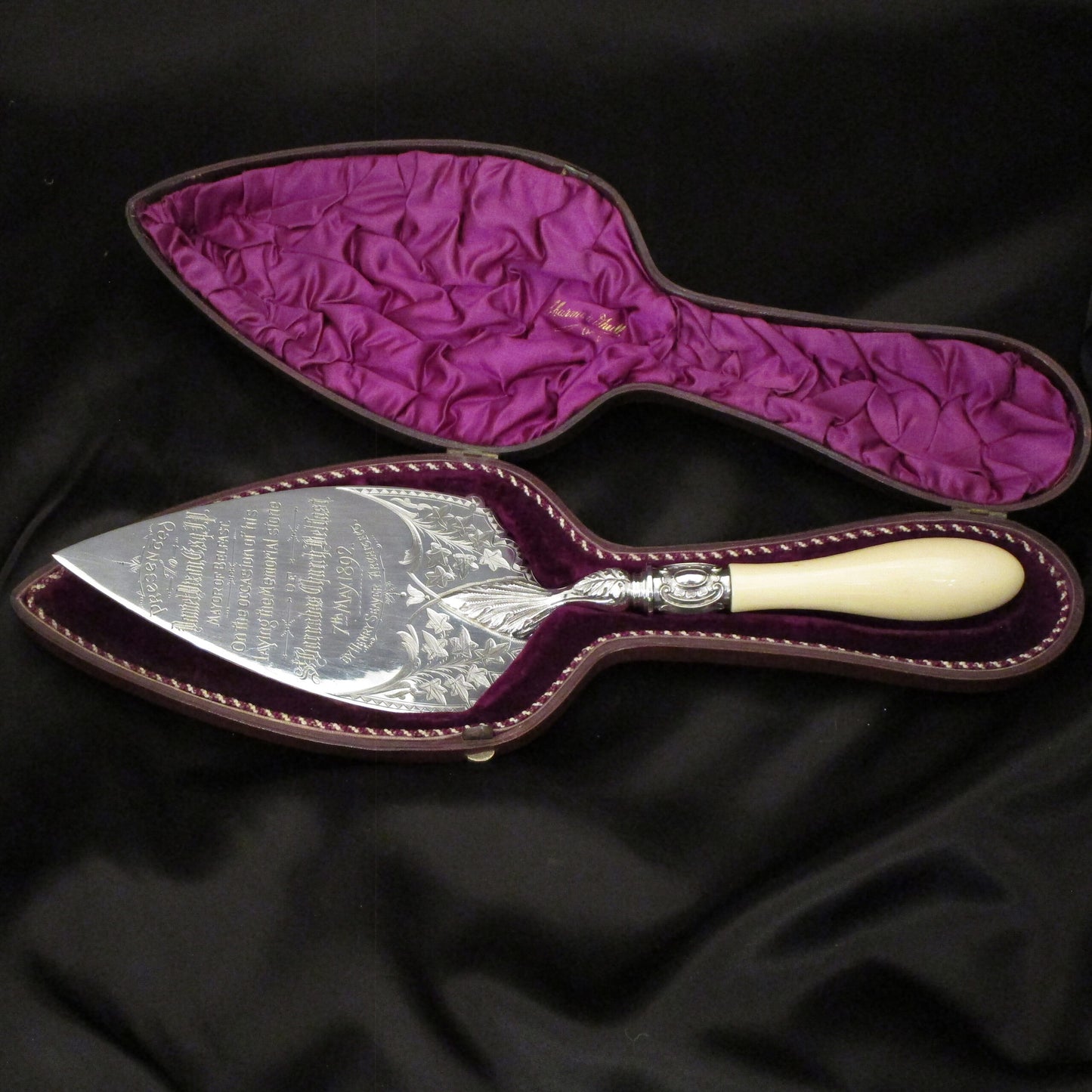 Boxed top quality silver ceremonial trowel