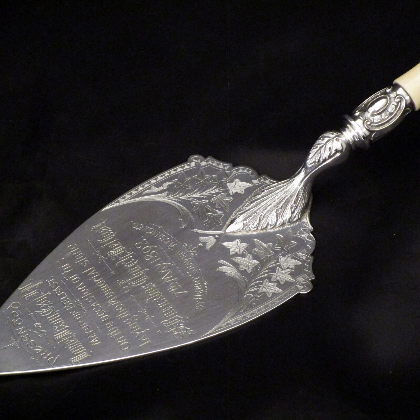 Boxed top quality silver ceremonial trowel