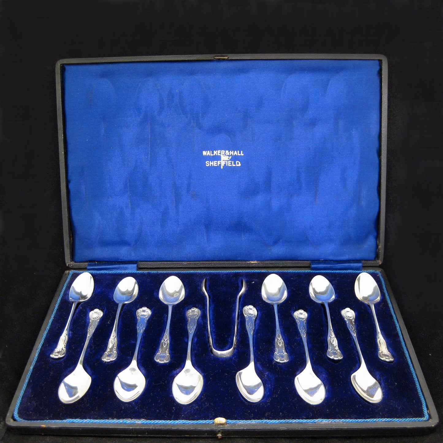 Boxed teaspoon and sugar snipset.