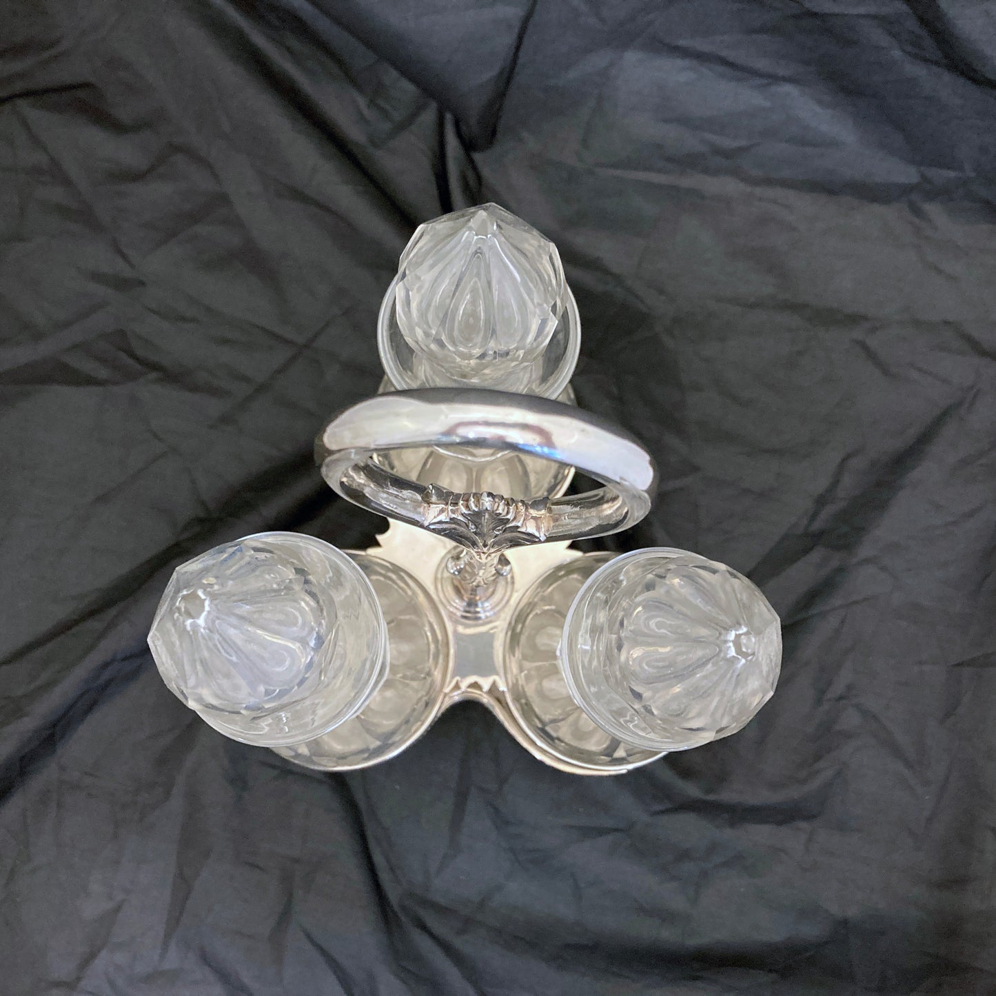 silverplated 3-Bottle Liqueur Decanter Stand Sheffield 1890