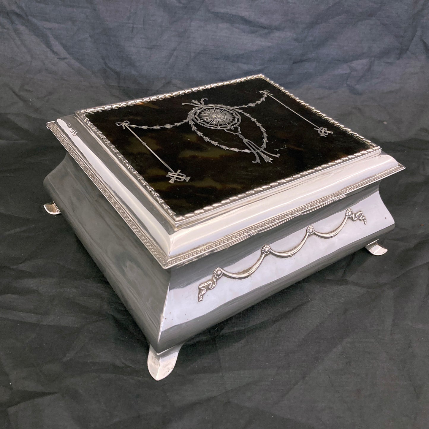 Large Solid Silver Pique Inlaid Jewellery Box - William Comyns London 1906