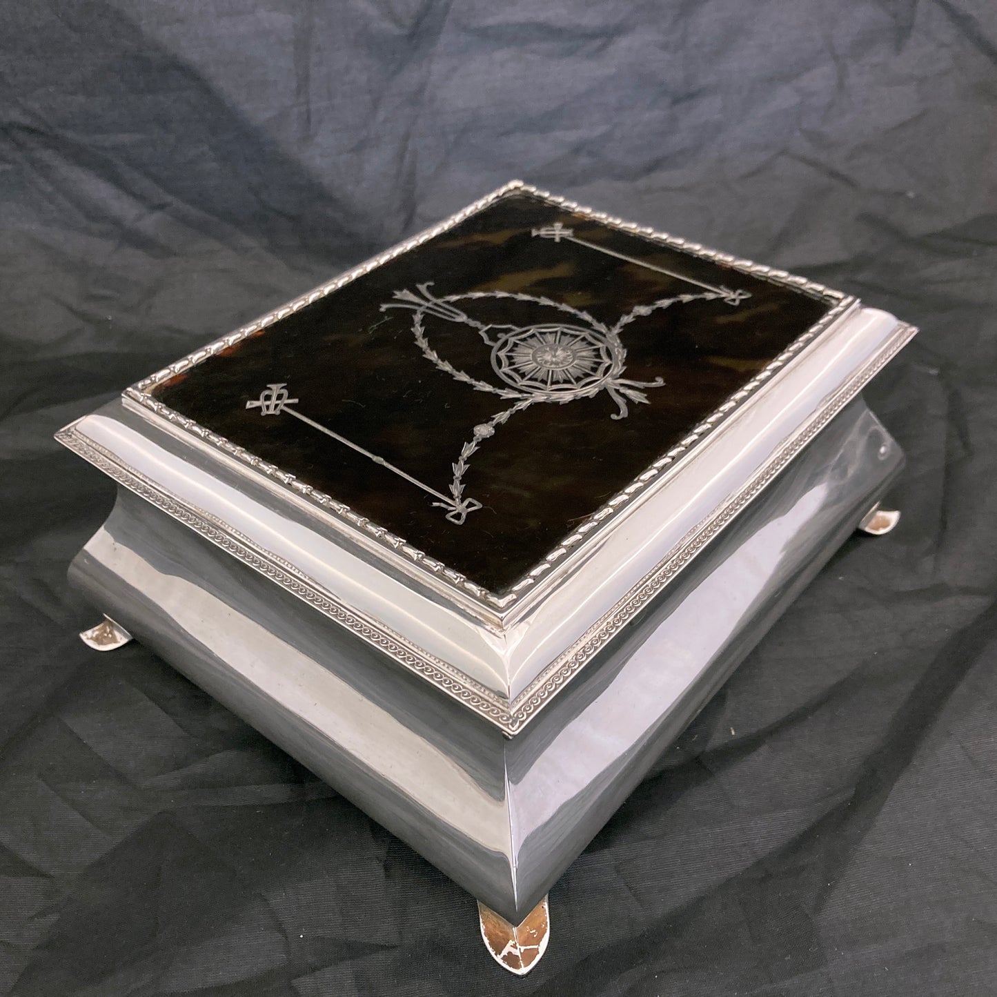 Large Solid Silver Pique Inlaid Jewellery Box - William Comyns London 1906