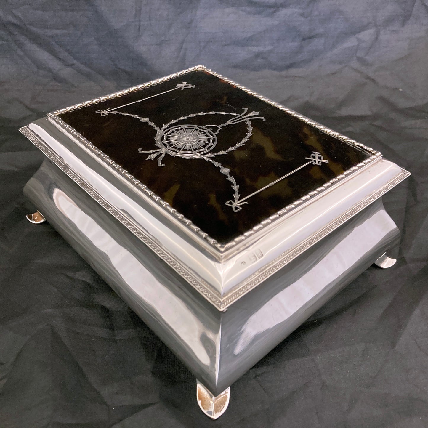 Large Solid Silver Pique Inlaid Jewellery Box - William Comyns London 1906