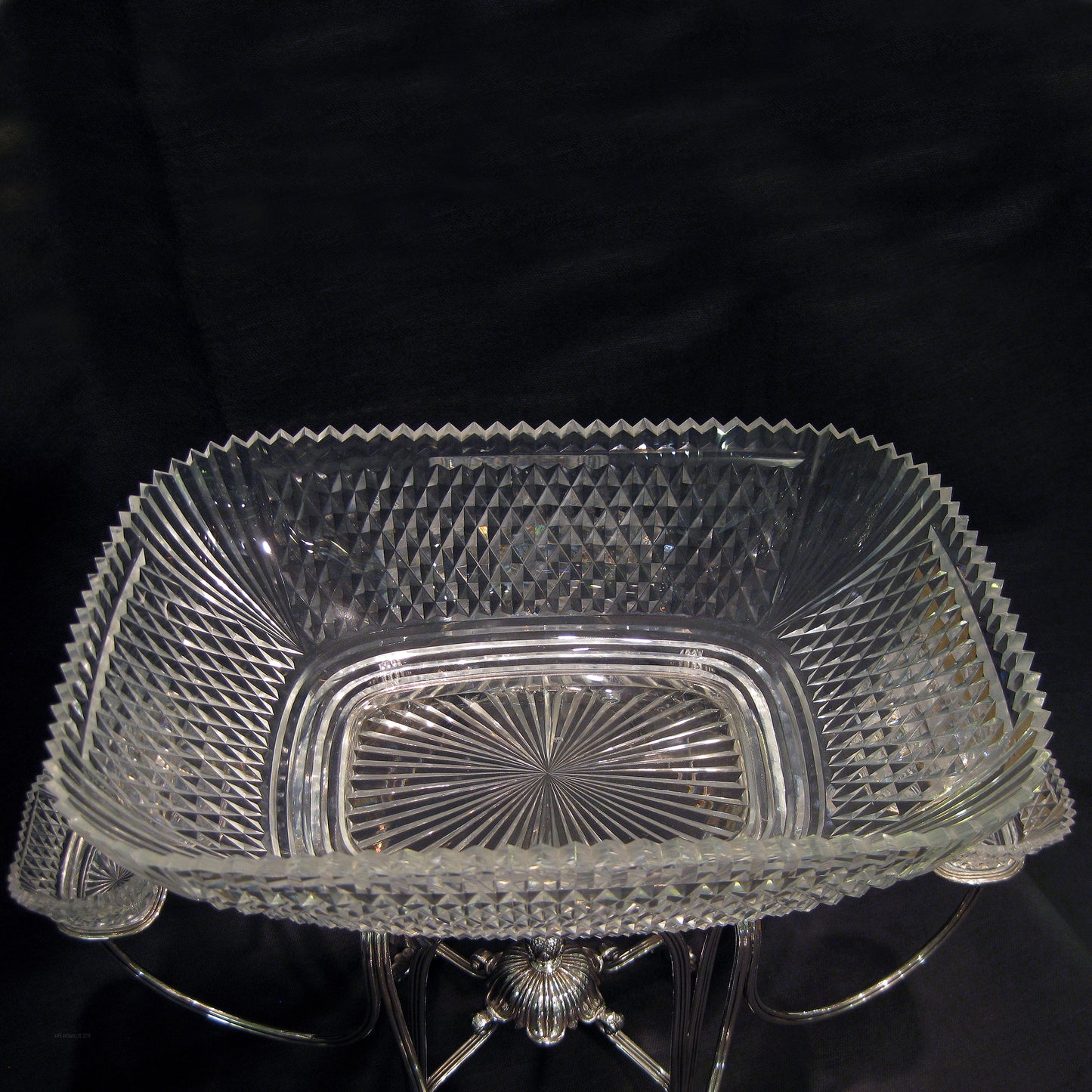 AAA+ Silver Georgian (Regency)centre piece with cut crystal.