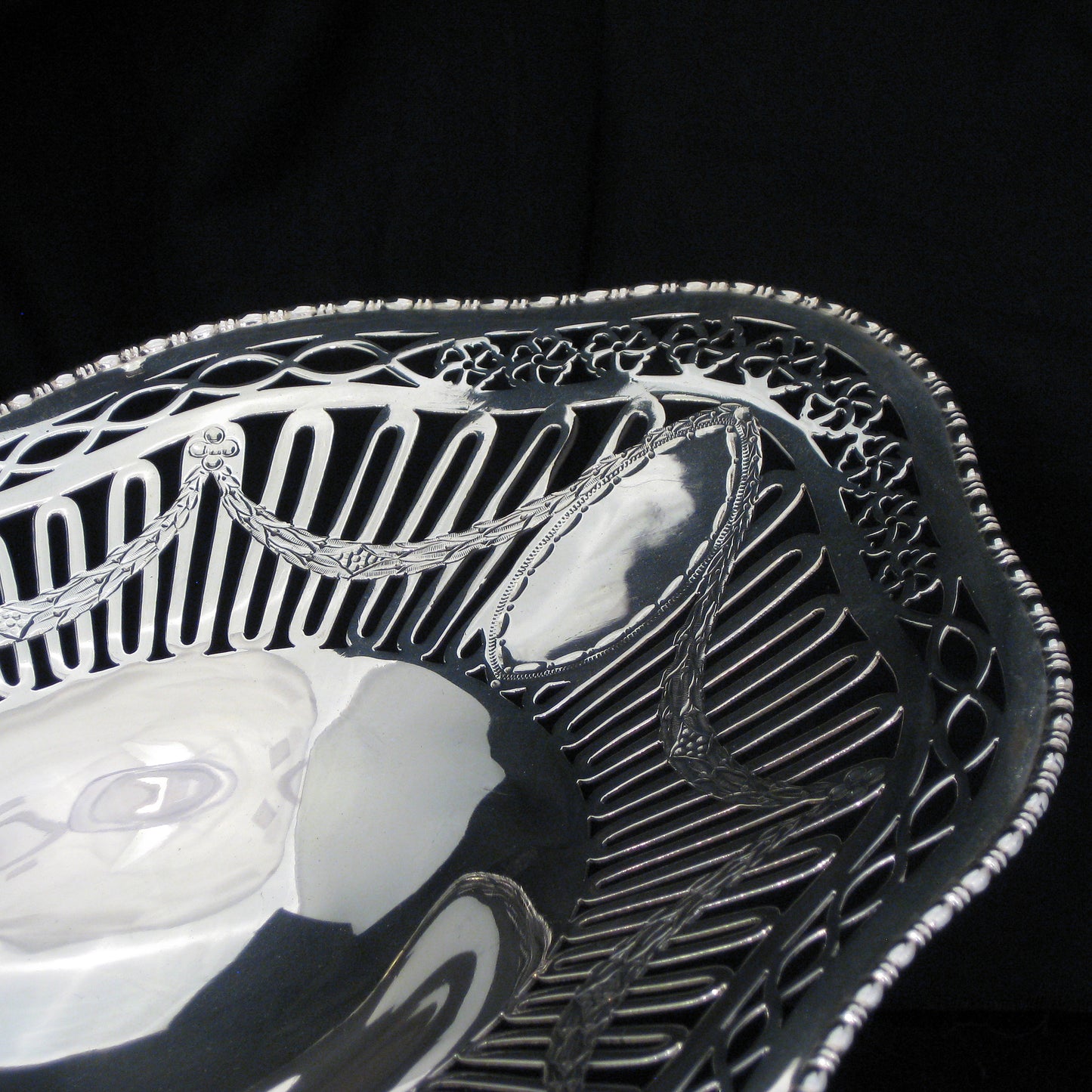 A stunning silver tazza.