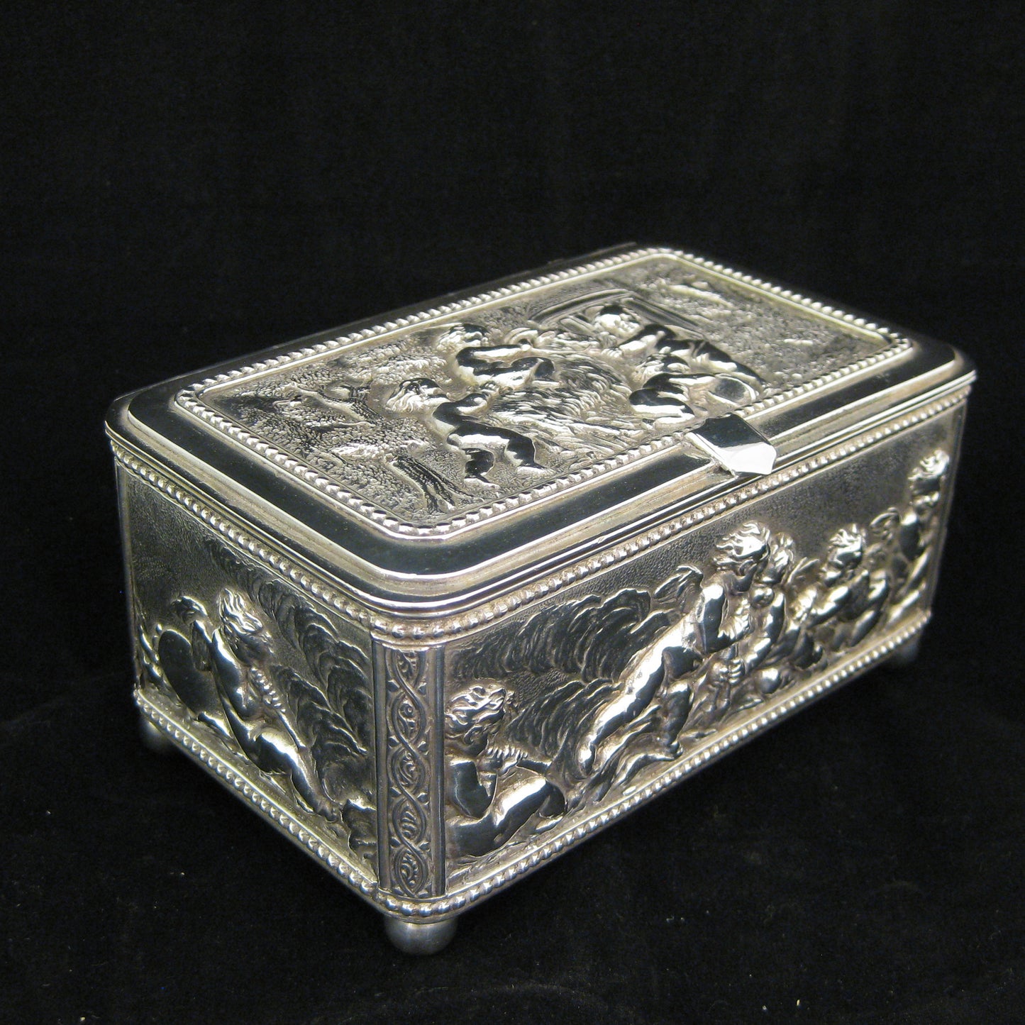 An relief electrotype jewelry box.